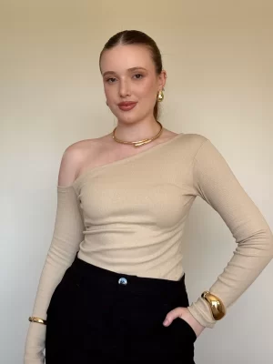 Blusa Ombro À Mostra Bege
